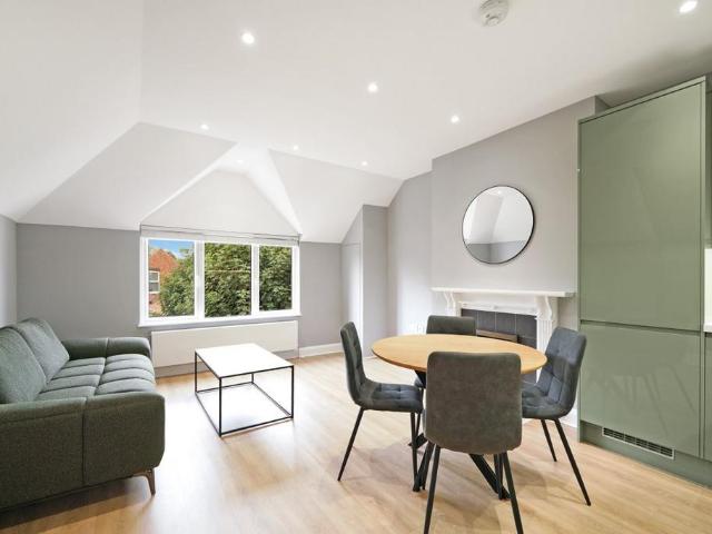Apartment for rent in Dollis Hill, Greater London