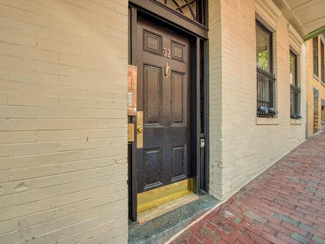 Condo for sale in Beacon Hill, Boston