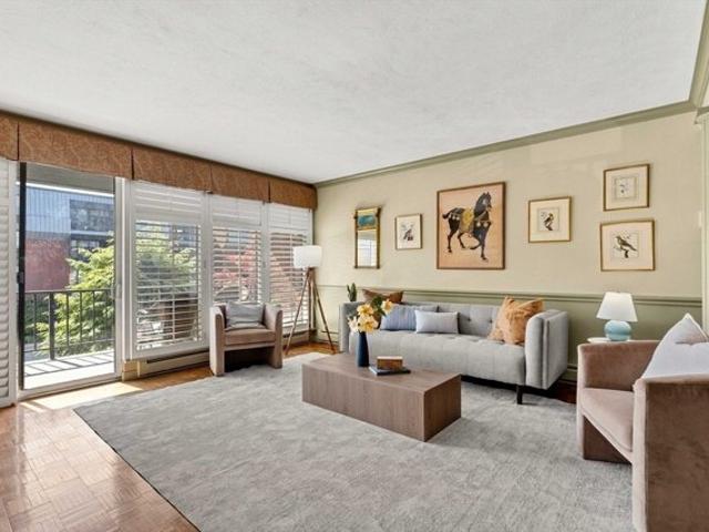 Condo for sale in Wellesley, Massachusetts