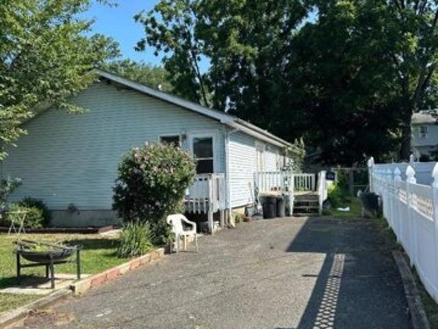 House for sale in Mahwah, New Jersey