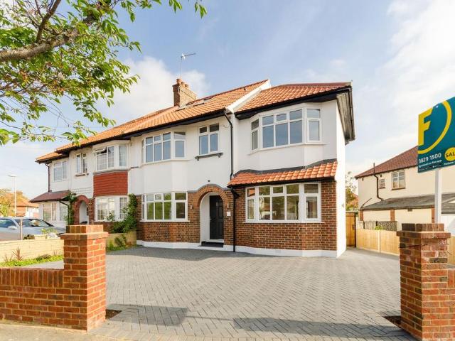 House for rent in New Malden, Greater London