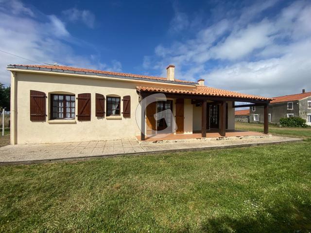 Maison vente à Fontenay-le-Comte, Grues