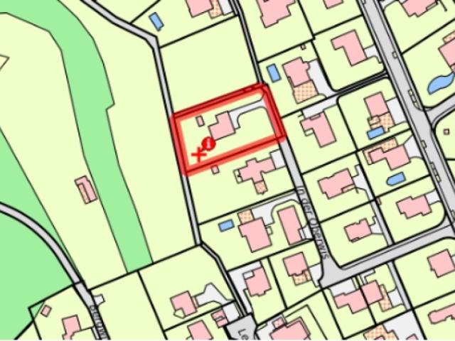 Mehrfamilienhaus kaufen in Maur, Zürich