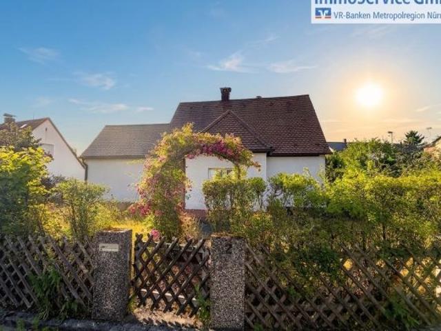 Erdgeschosswohnung kaufen in Rückersdorf, Bayern