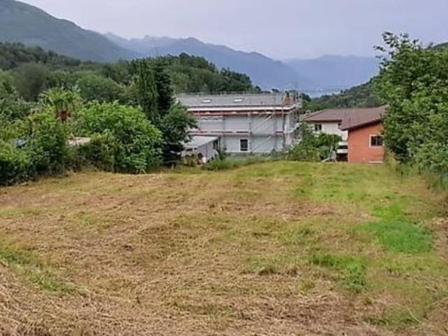 Grundstück kaufen in Losone, Tessin