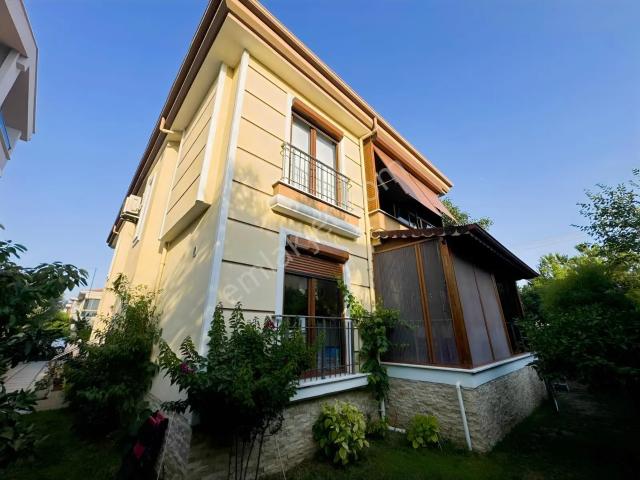 Edremit, Balikesir içerisinde satılık Villa