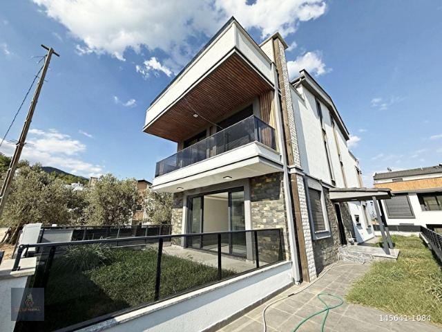 Edremit, Balikesir içerisinde satılık Villa