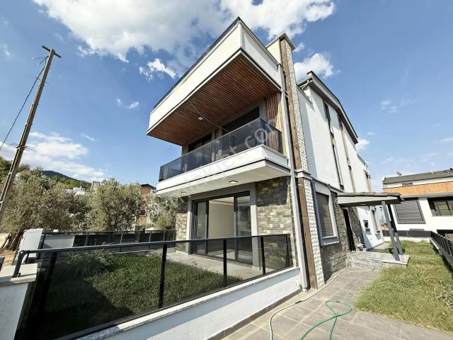 Edremit, Balikesir içerisinde satılık Villa