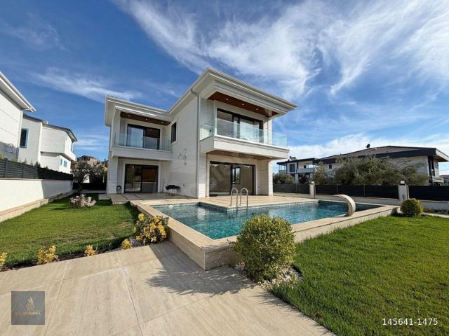 Güre, Edremit içerisinde satılık Villa