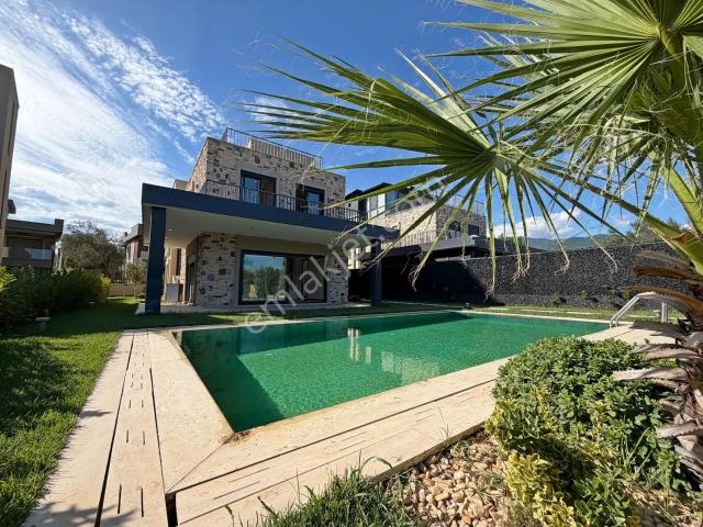 Edremit, Balikesir içerisinde satılık Villa