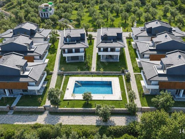 Güre, Edremit içerisinde satılık Villa