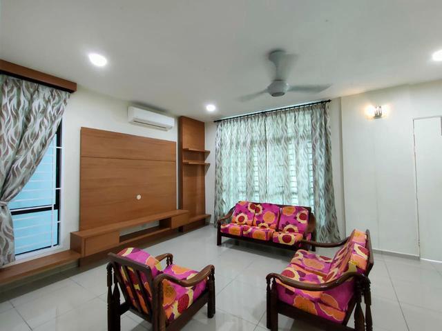 Terraced House for rent in Malaka