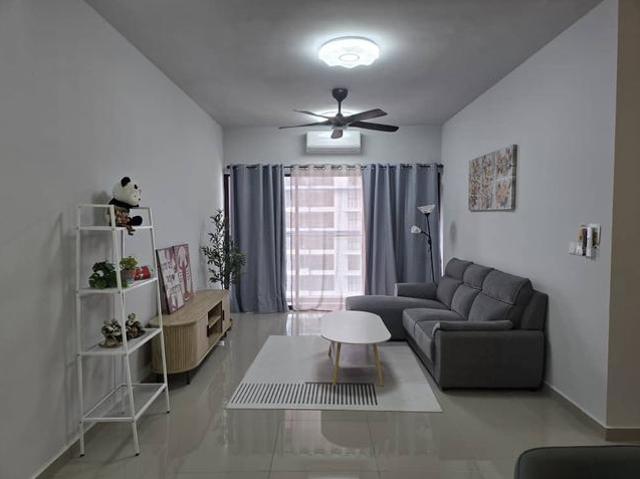Condominium for rent in Malaka