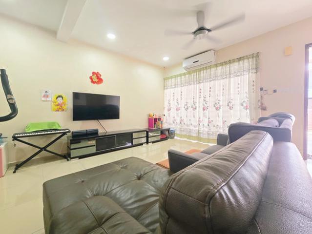 Terraced House for rent in Malaka