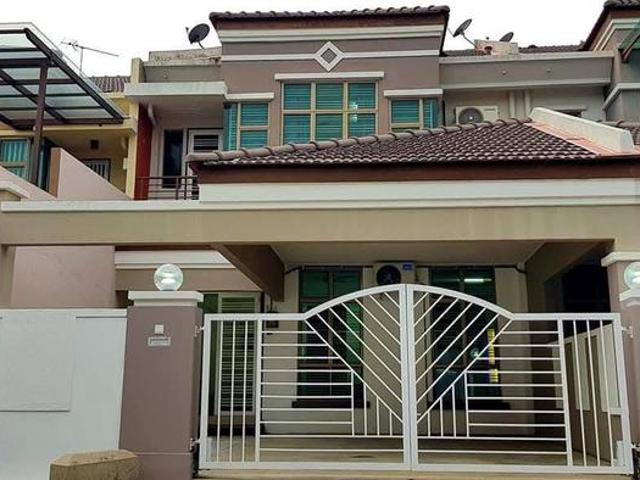 Terraced House for rent in Malaka
