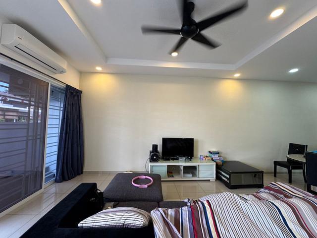 Terraced House for sale in Malaka