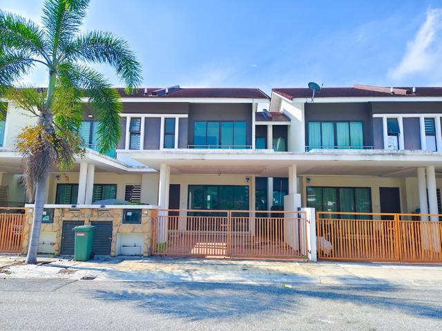 Terraced House for sale in Wellesley, Penang