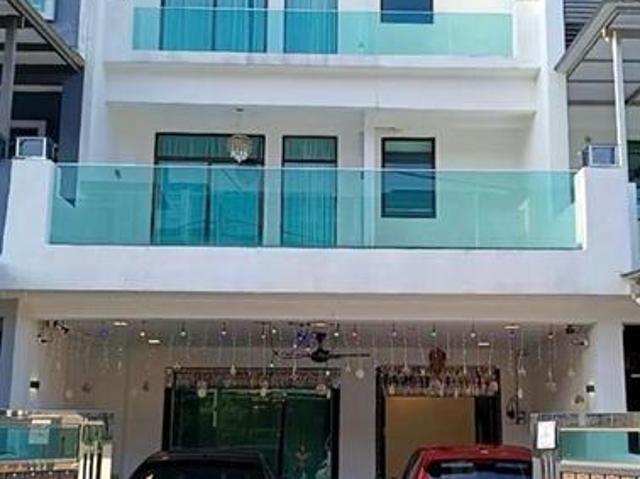 Terraced House for sale in Teluk Air Tawar, Pulau Tawar