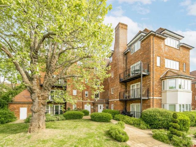Apartment for rent in West Finchley, Greater London