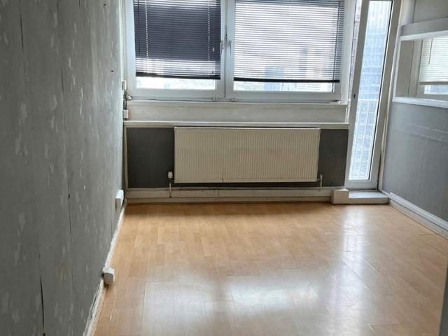 Apartment for rent in Lulworth Gardens, Greater London