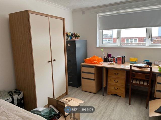 Room for rent in Seaford, Iford