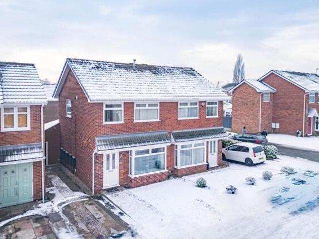 House for sale in Widnes