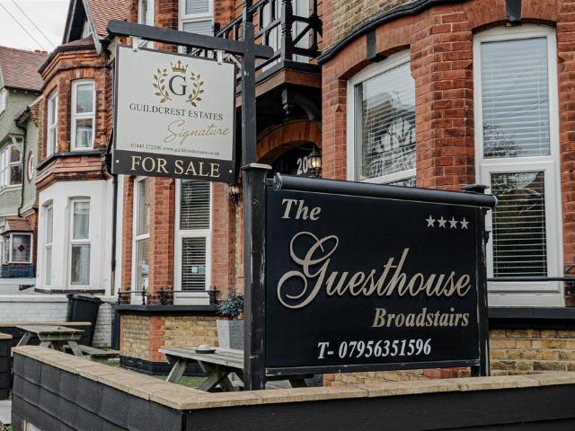 Commercial for sale in Upton, Acol