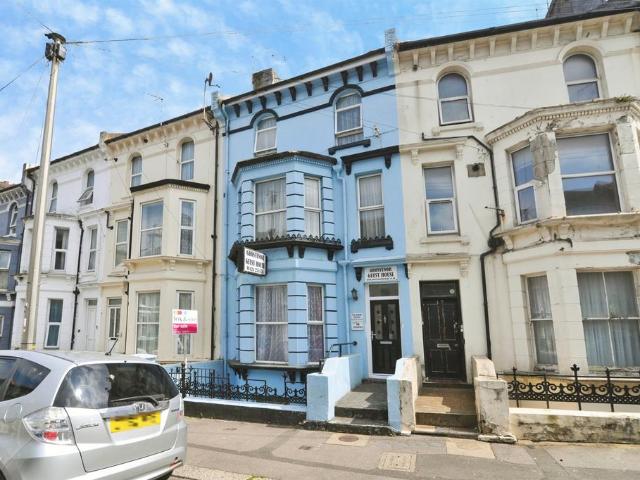 House for sale in Blacklands, Guestling Green