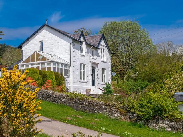 House for sale in Tighnabruaich, Scotland