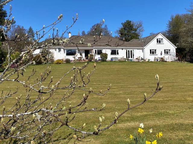 Commercial for sale in Spean Bridge, Scotland