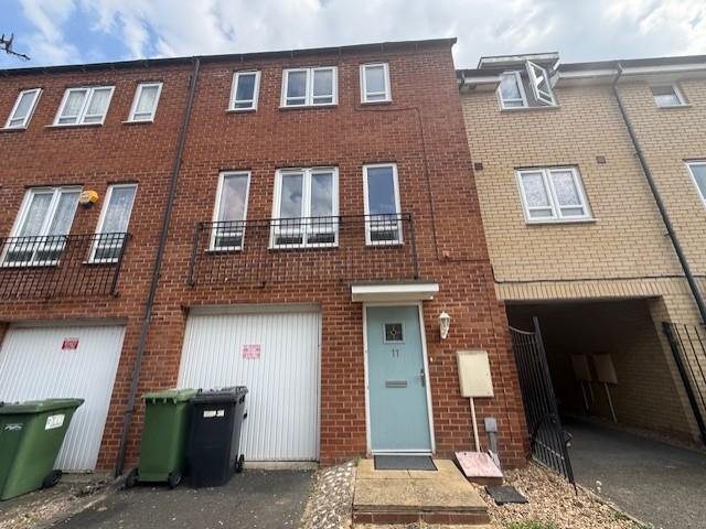 Commercial for rent in Hampton Hargate, Peterborough