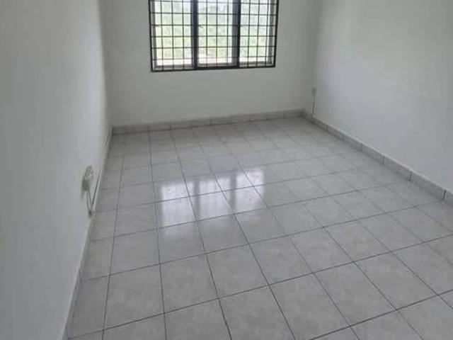 Flat for sale in Petaling, Damansara Damai