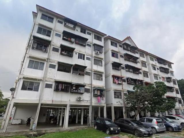 Flat for sale in Petaling, Damansara Damai
