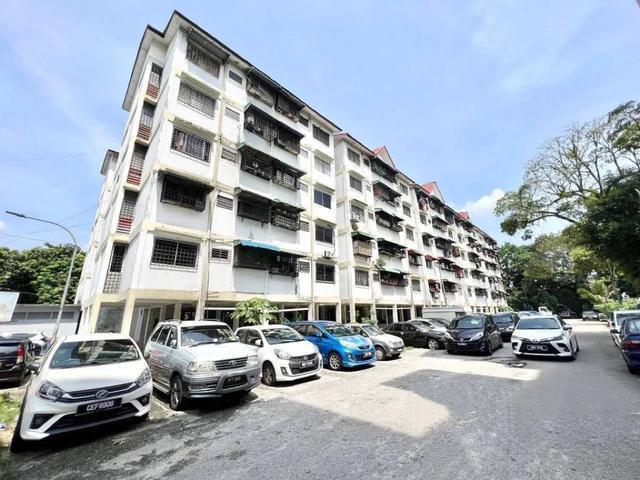 Flat for sale in Petaling, Damansara Damai