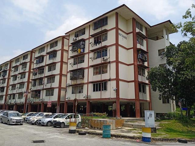 Flat for sale in Petaling, Damansara Damai