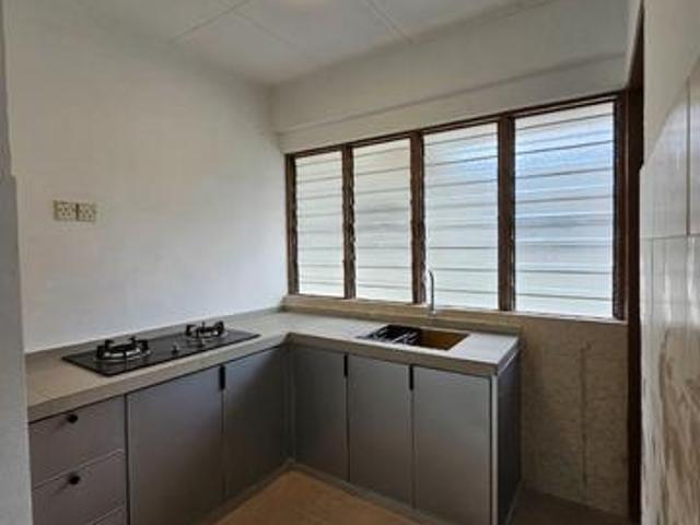 Flat for sale in Petaling, Damansara Damai