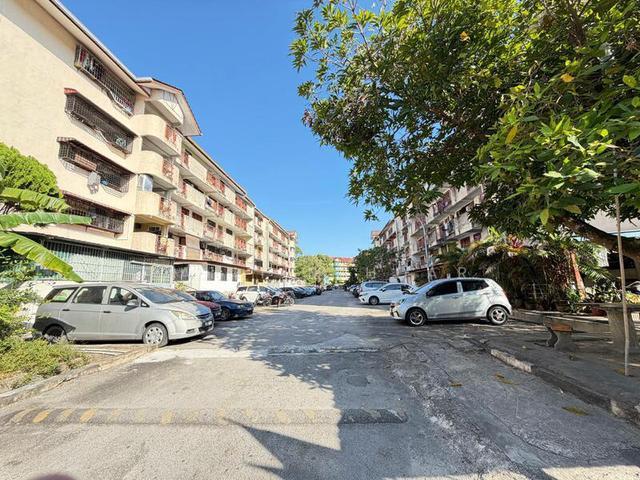 Flat for sale in Petaling, Damansara Damai