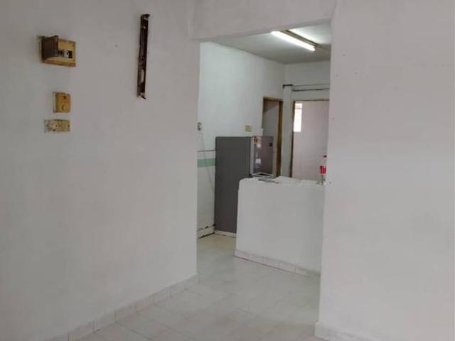 Flat for sale in Petaling, Damansara Damai
