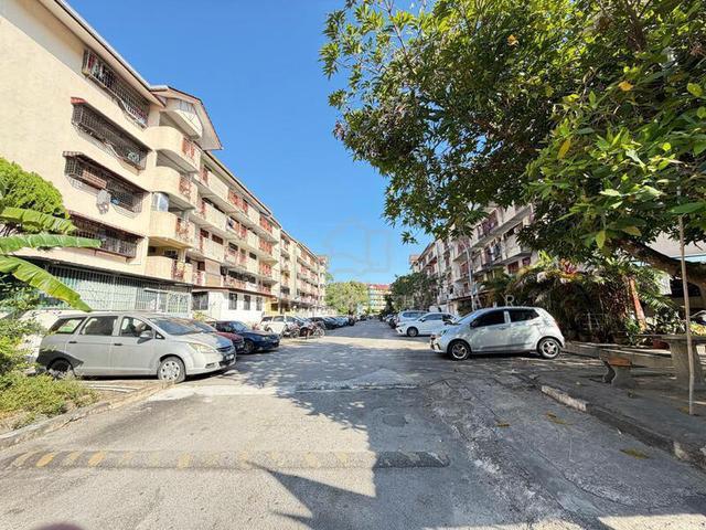Flat for sale in Petaling, Damansara Damai