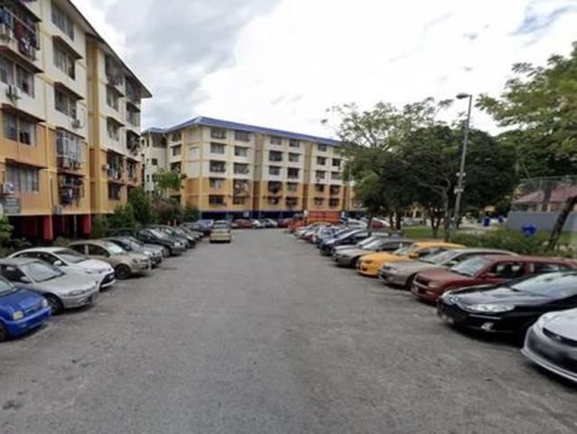 Flat for sale in Petaling, Damansara Damai