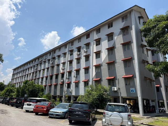 Flat for sale in Petaling, Damansara Damai