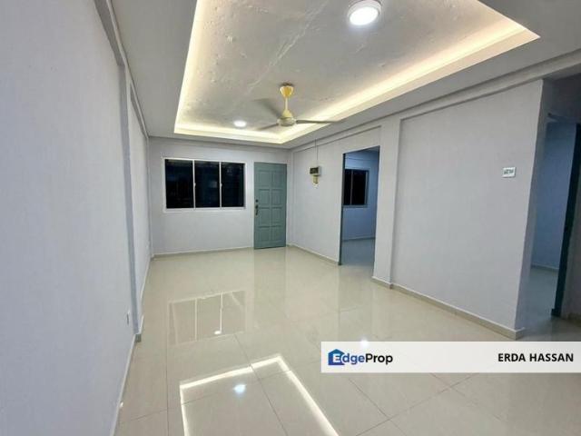 Flat for sale in Petaling, Damansara Damai