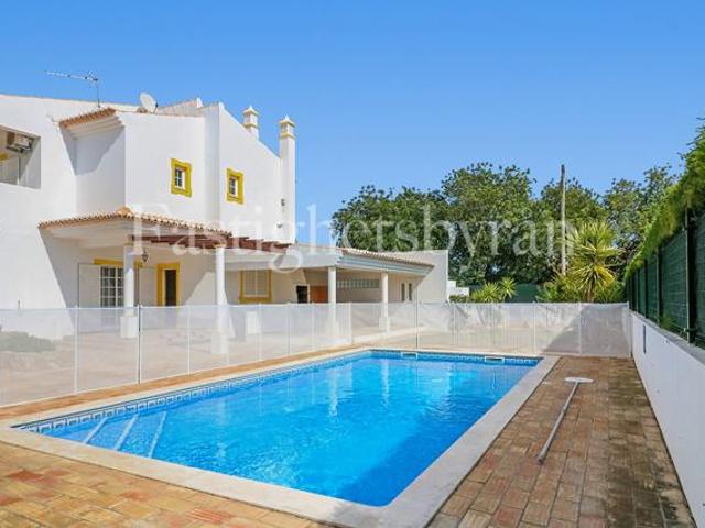 Casa venda em Guia, Vale da Parra