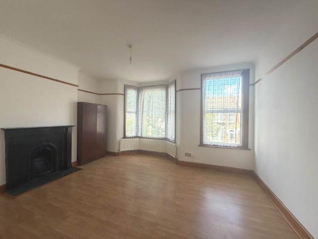 Apartment for rent in Leyton, Greater London