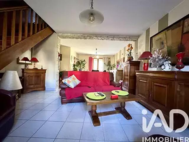 Maison vente à Melun, Guignes