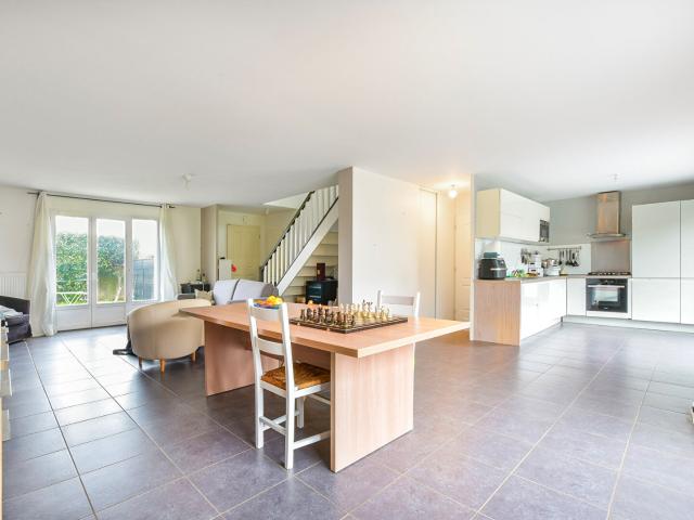Maison vente à Melun, Guignes