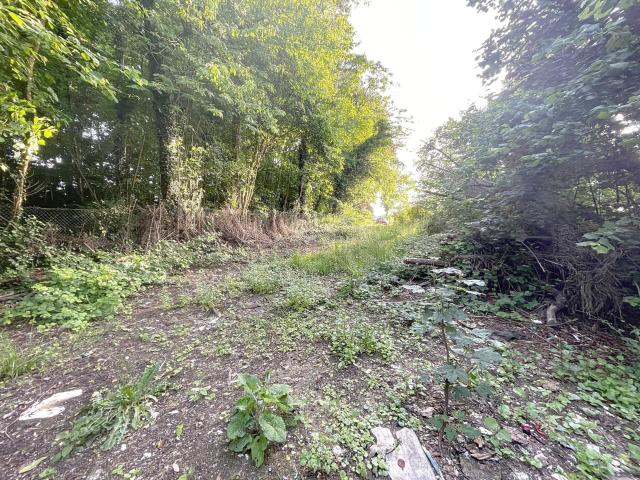Terrain vente à Charleville-Mézières, Guignicourt-sur-vence
