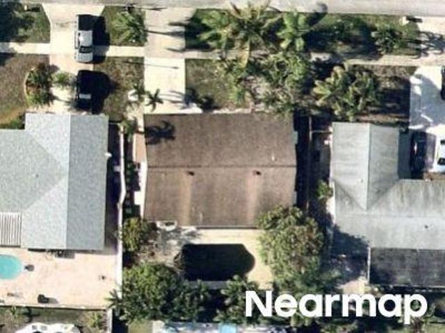 House for sale in Lake Worth
