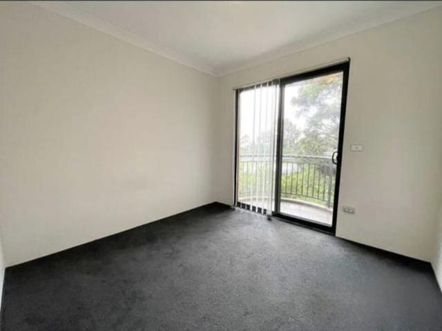 Room for rent in Guildford, Sydney