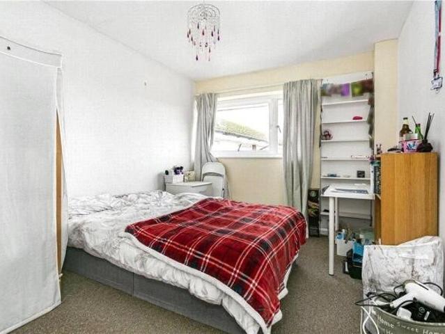 House for rent in Guildford Park, Guildford